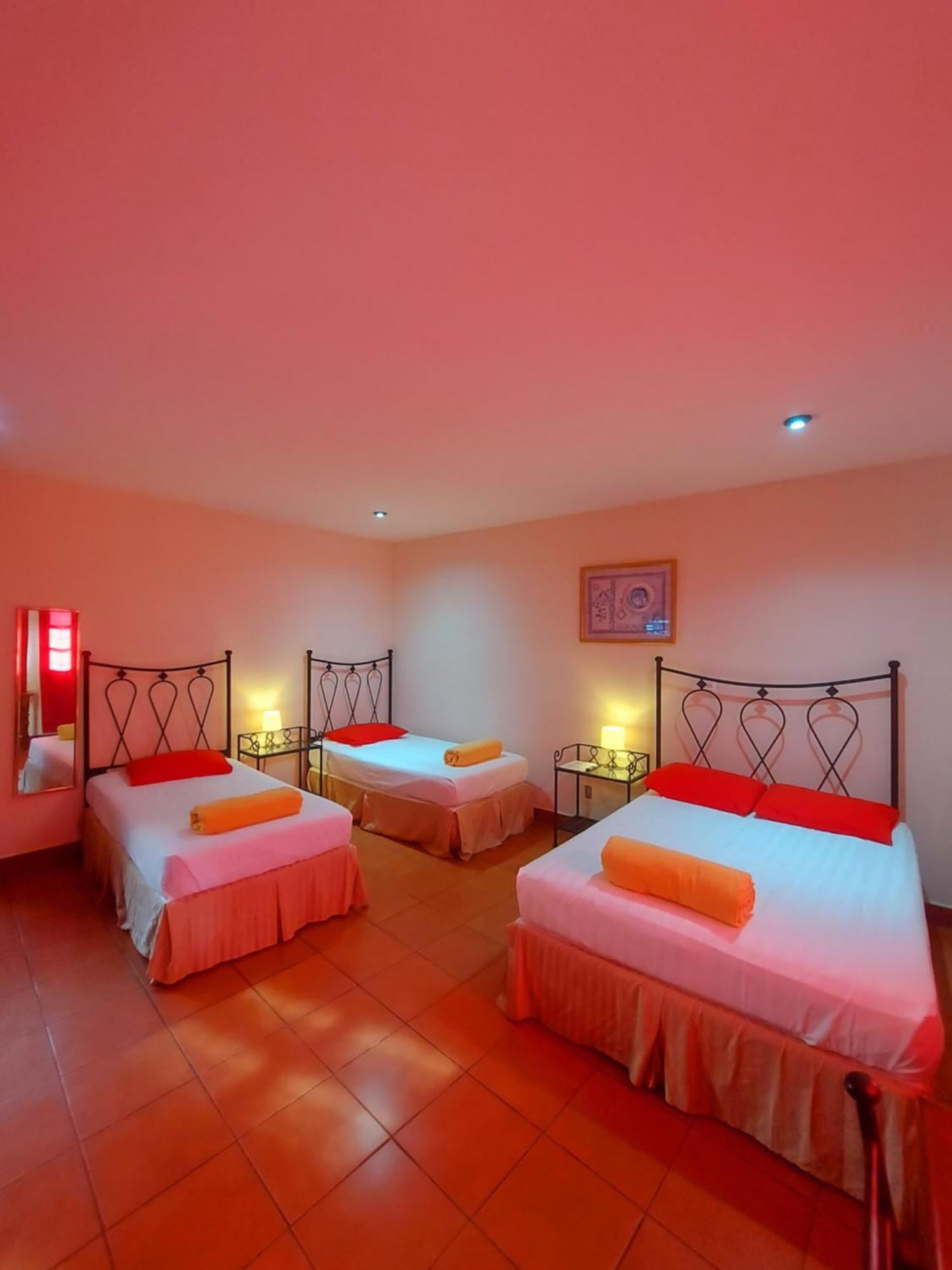 Hostal Lolita'S Boutique Гранада Экстерьер фото