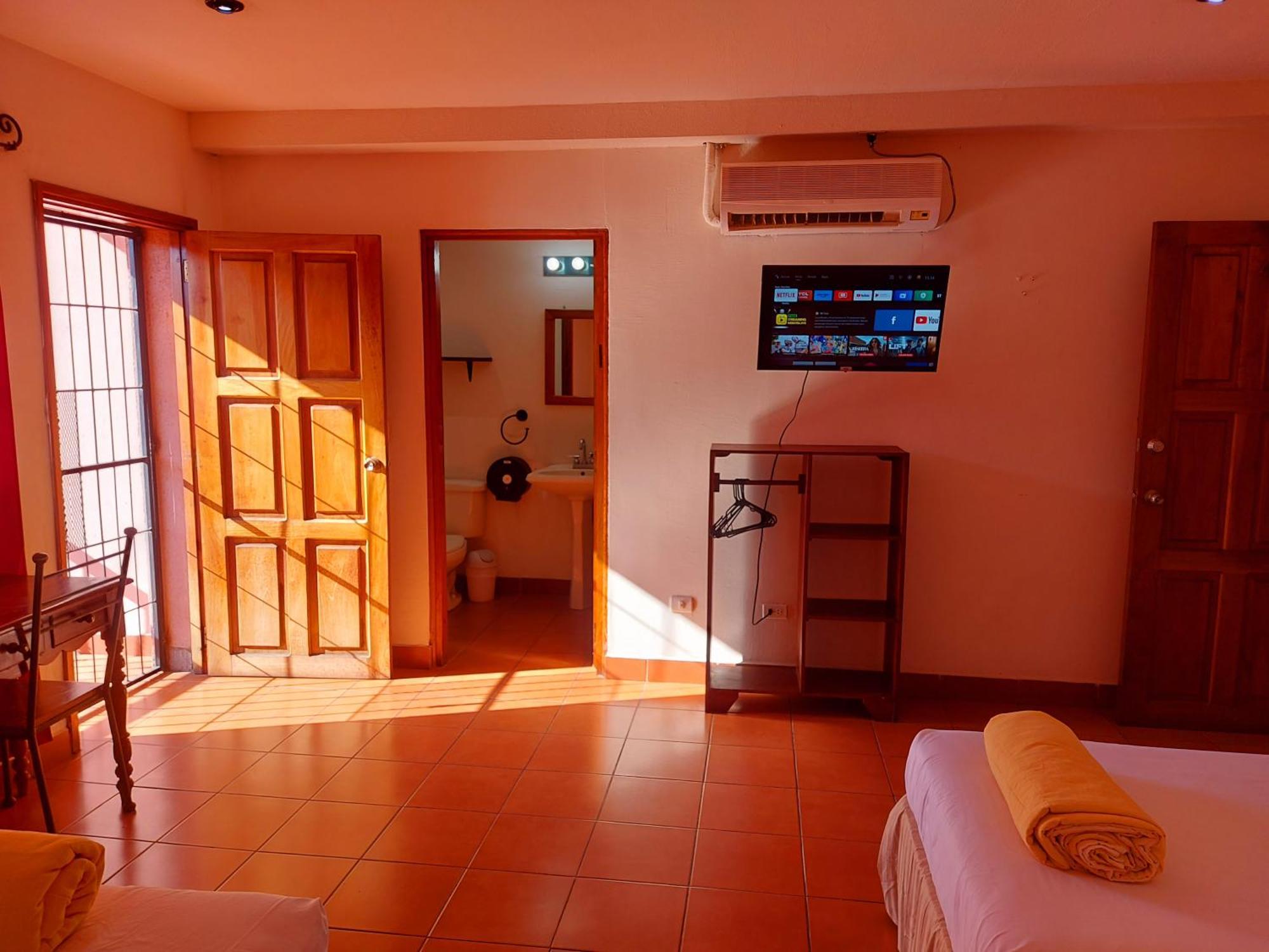 Hostal Lolita'S Boutique Гранада Экстерьер фото