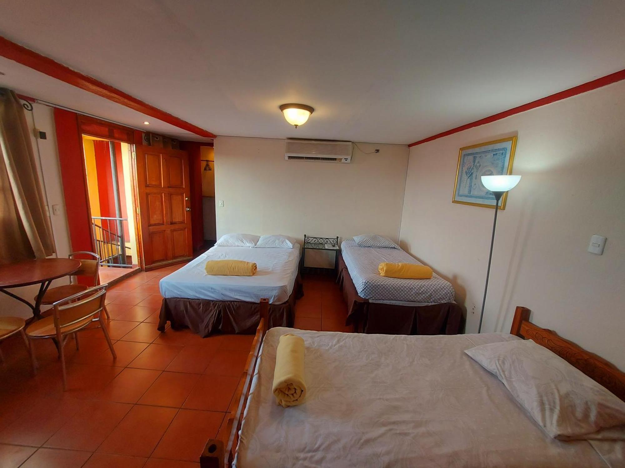 Hostal Lolita'S Boutique Гранада Экстерьер фото