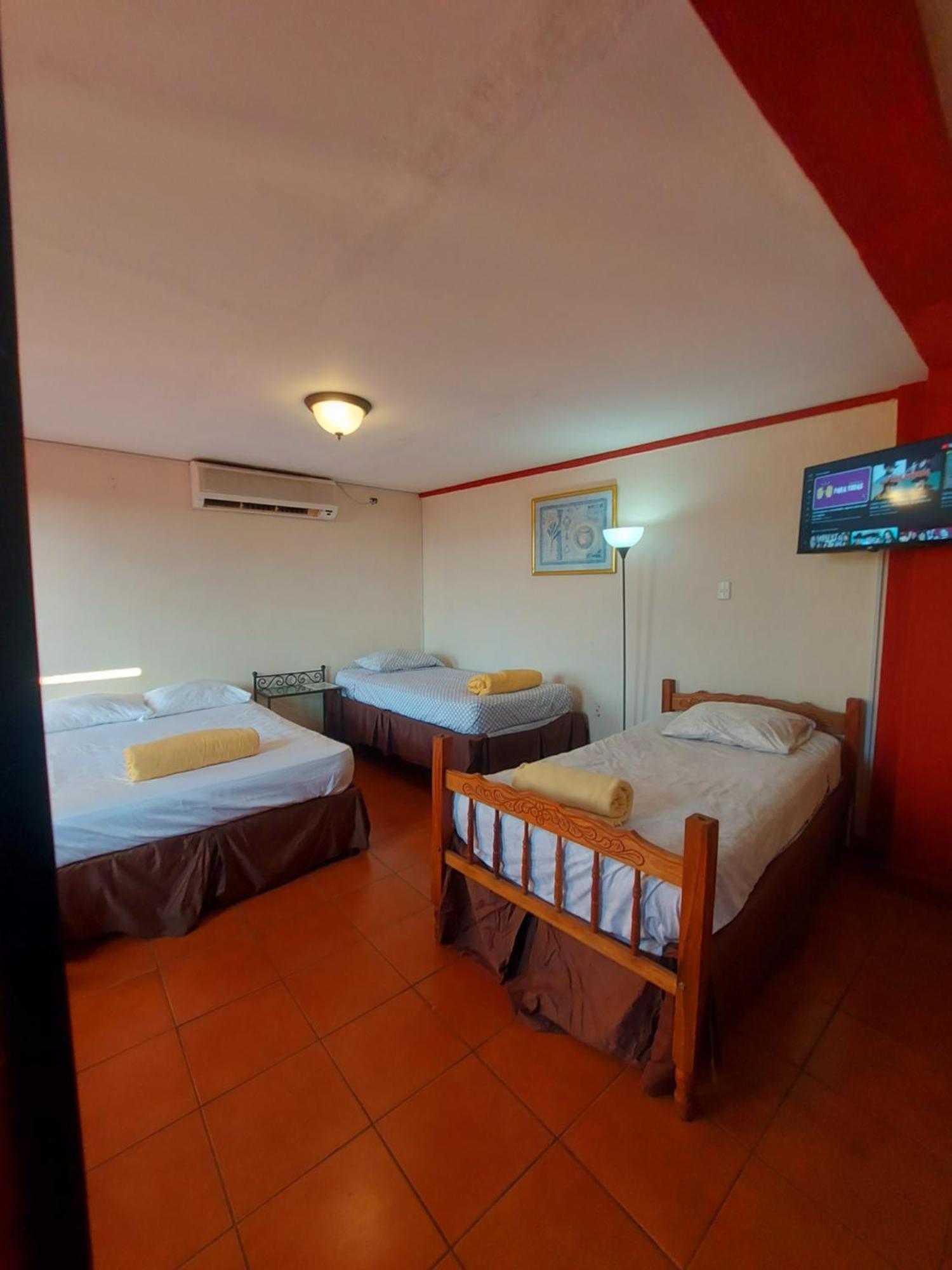 Hostal Lolita'S Boutique Гранада Экстерьер фото