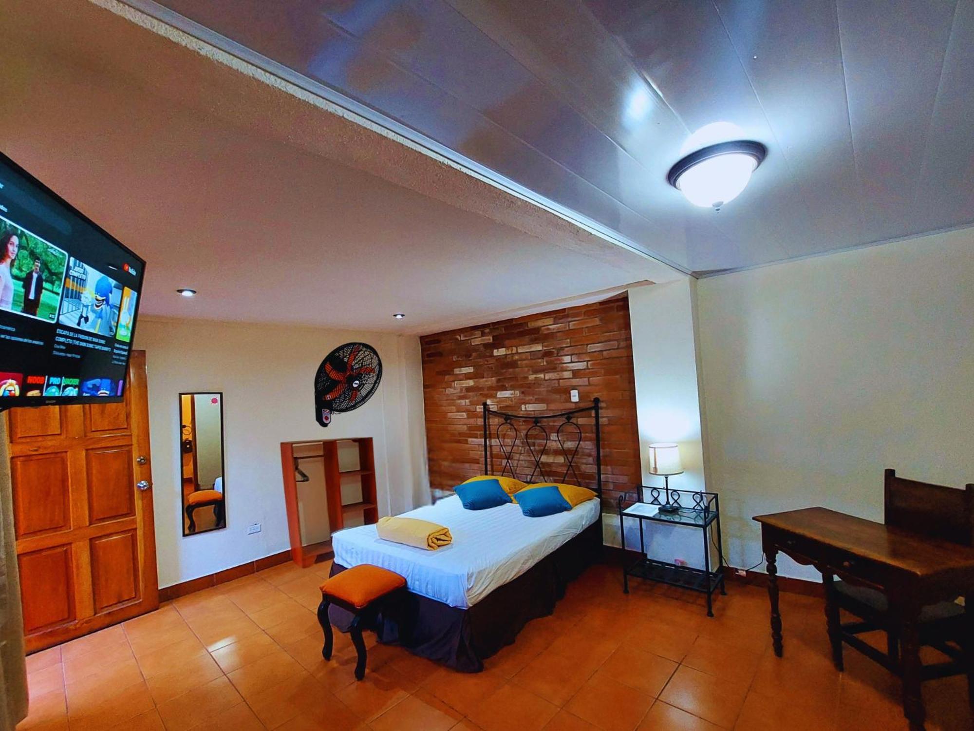 Hostal Lolita'S Boutique Гранада Экстерьер фото