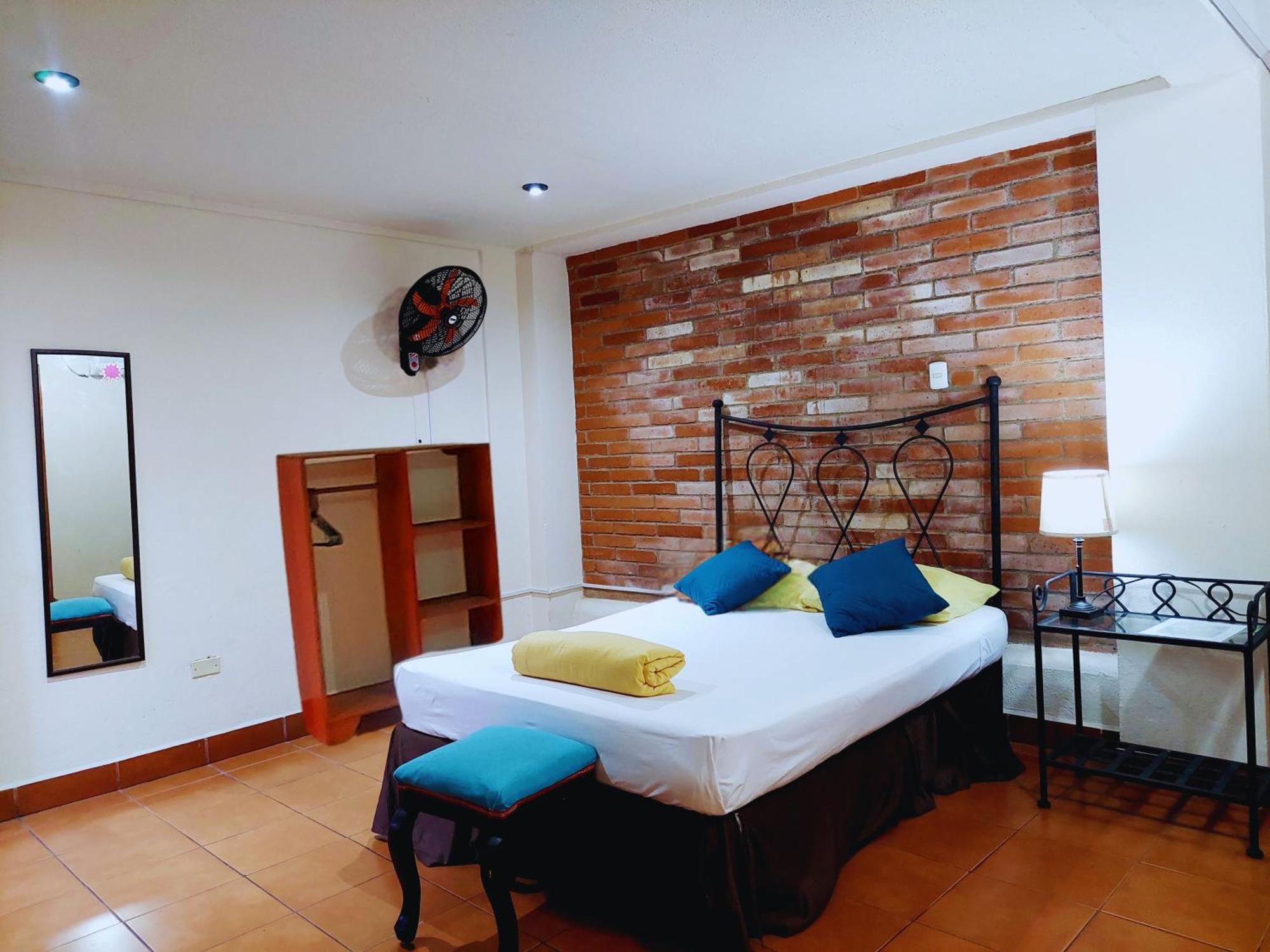 Hostal Lolita'S Boutique Гранада Экстерьер фото