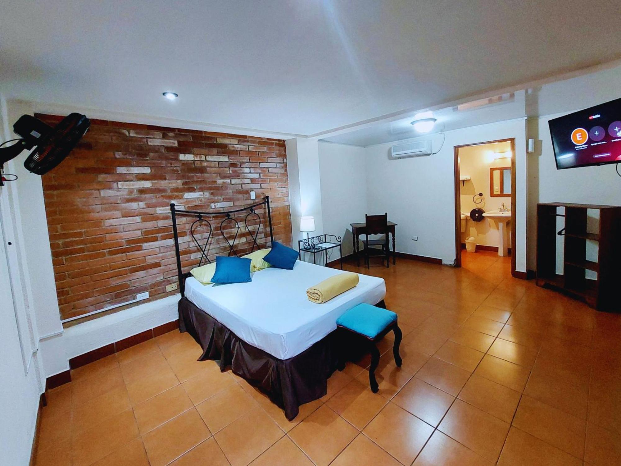 Hostal Lolita'S Boutique Гранада Экстерьер фото