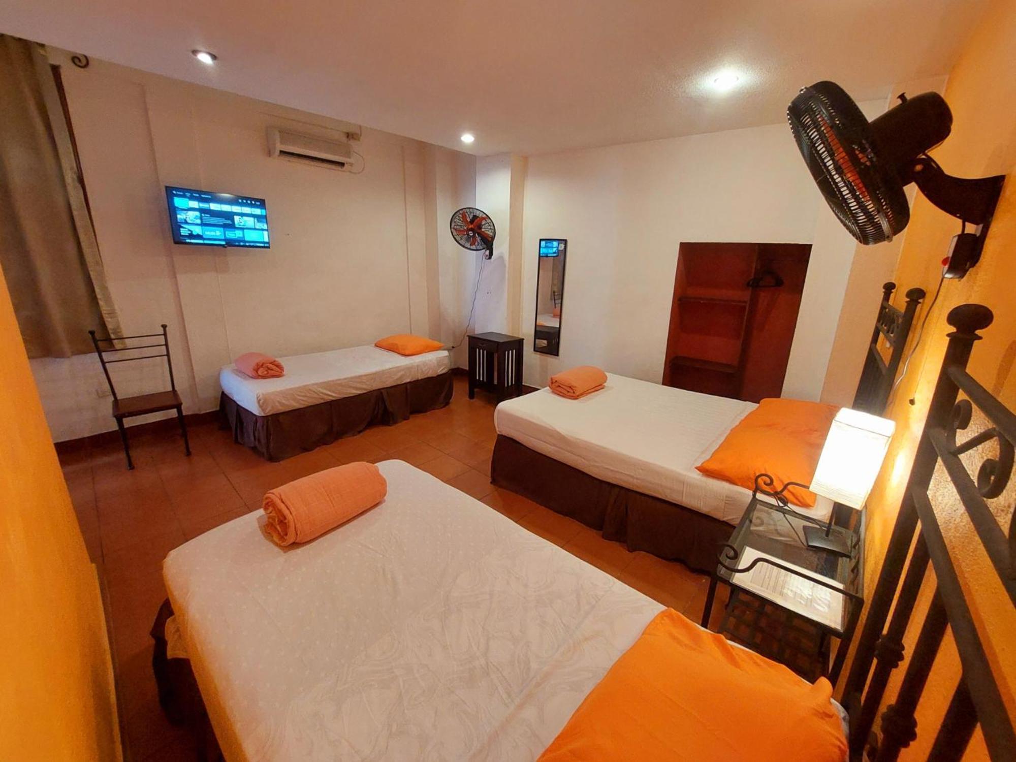 Hostal Lolita'S Boutique Гранада Экстерьер фото